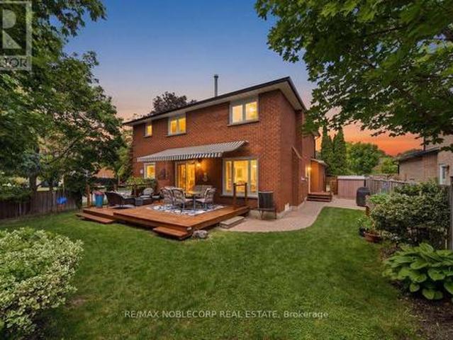3 Castlehill Road, Vaughan, ON, L6A 1P3 house for sale | Listing ID N13496 | Royal LePage