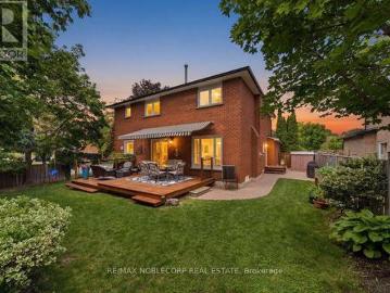 3 Castlehill Road, Vaughan, ON, L6A 1P3 house for sale | Listing ID N13496 | Royal LePage