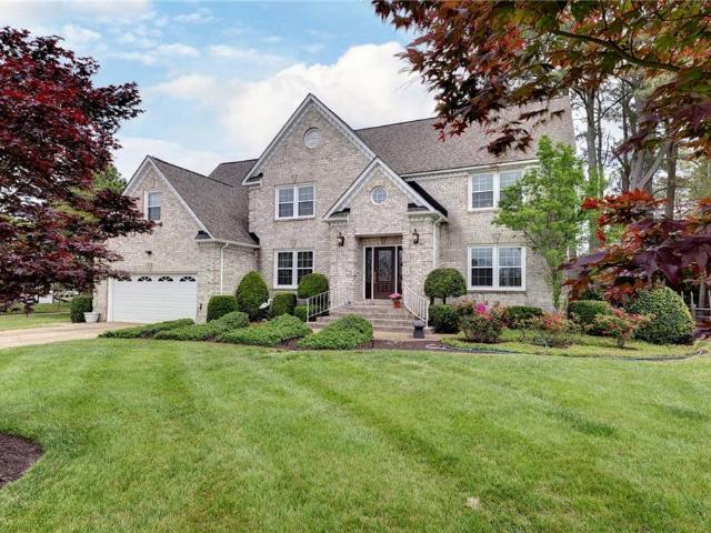 3 Carmines CT