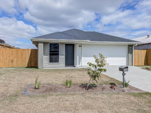 3 Carnaby Way, Logan Reserve