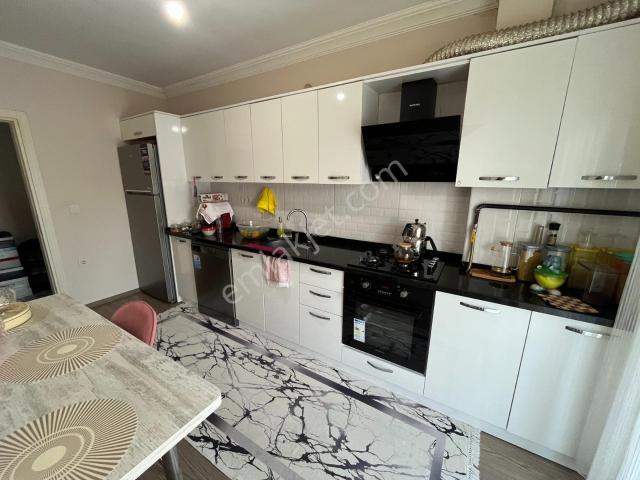 3 Cephe Site İçi E Banyolu 3+1 Kullanışlı Daire