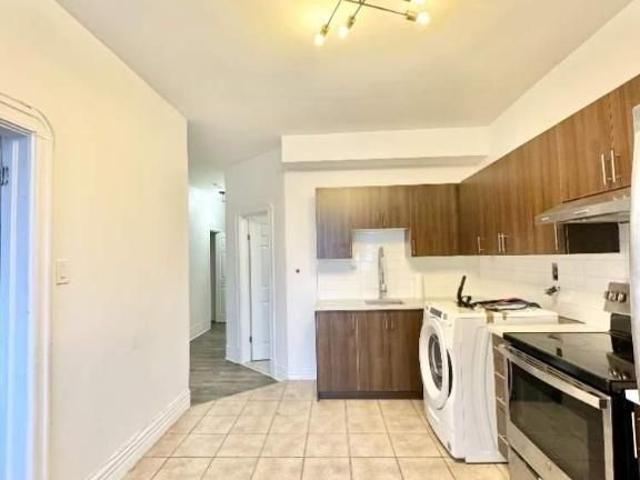 3 CH 1 SDB Montréal $1,750 /mo