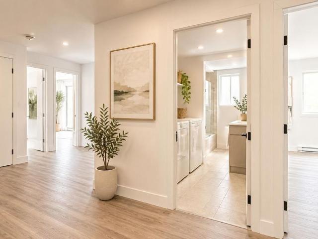 3 CH 1 SDB Montréal $2,095 /mo