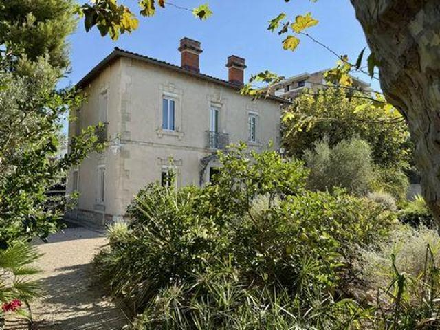 3 chambres, Marseille Provence 13000 105139218