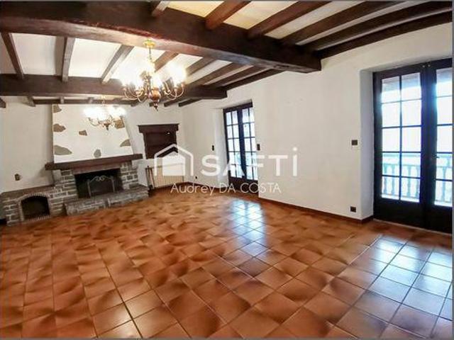 3 chambres, Oloron Aquitaine 64400 LS104846772