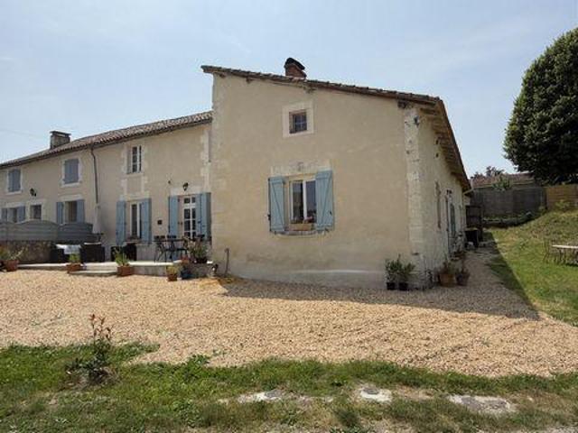 3 chambres, AUBETERRE SUR DRONNE Poitou 16390 LS100684155