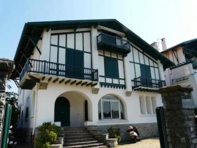 3 chambres, Anglet Anglet 64600 102813737