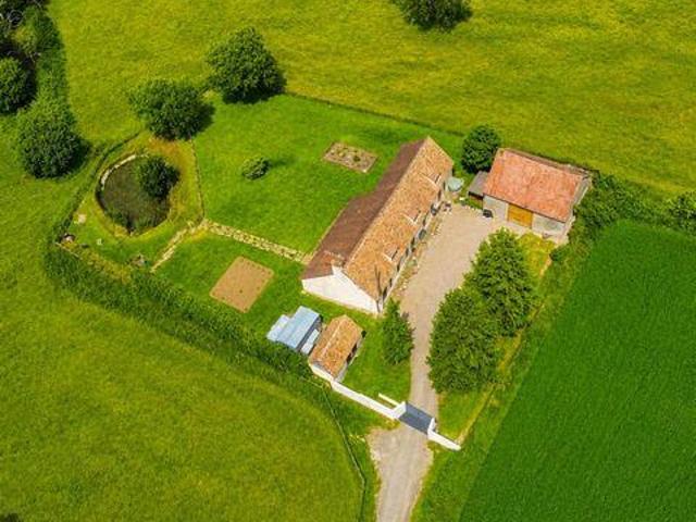 3 chambres, Mézières Pays de la Loire 72290 102919743