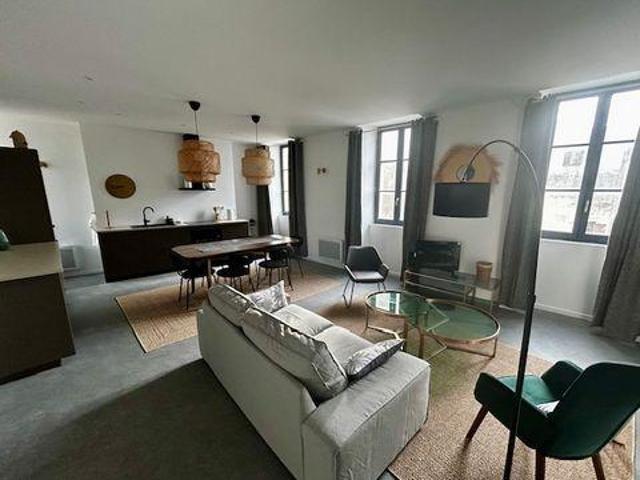 3 chambres, BLAYE Aquitaine 33390 103660640