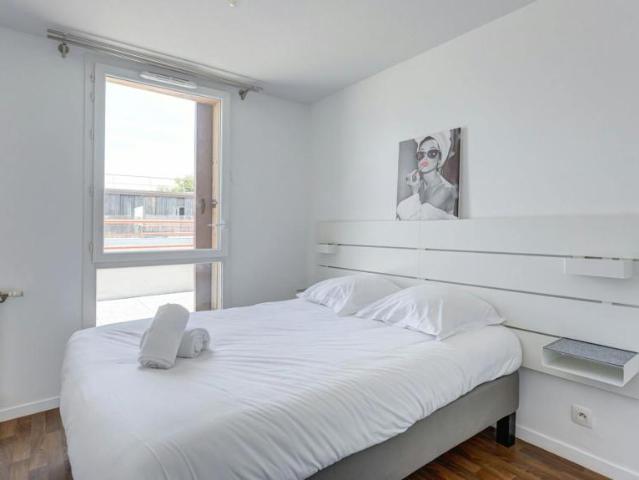 3 chambres, Bordeaux Bordeaux 33300 103656714