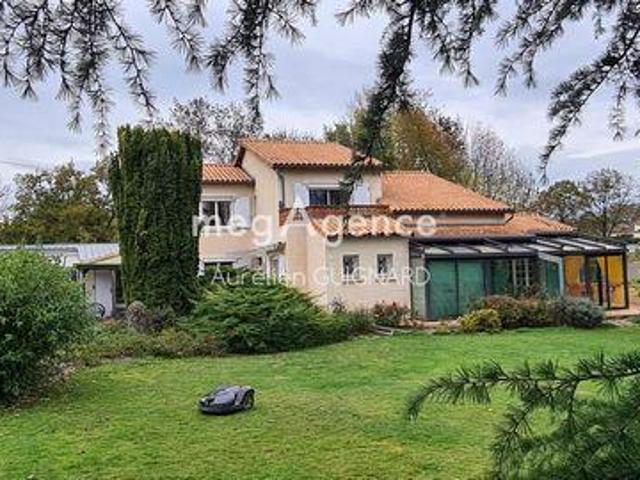3 chambres, Bressuire Poitou 79300 105826643