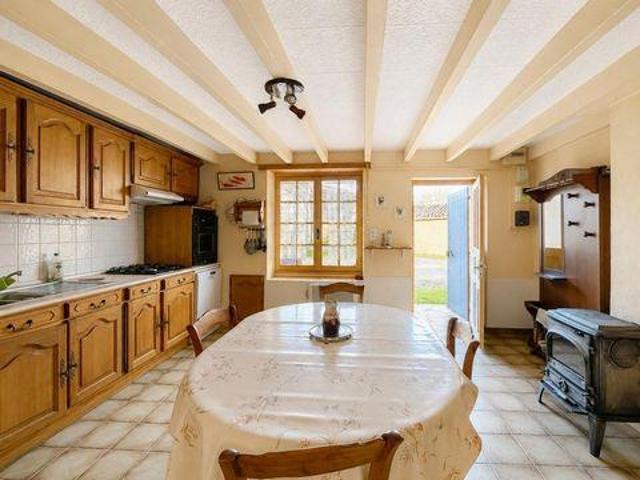 3 chambres, Cellefrouin Poitou 16260 102472854