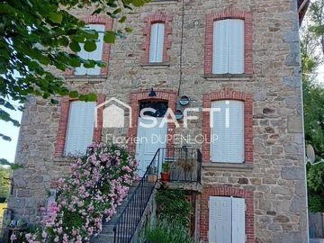 3 chambres, Celles Auvergne 63250 103428599