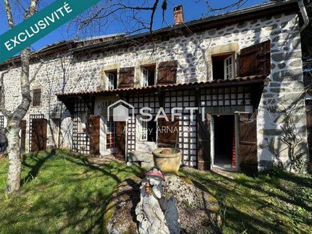 3 chambres, Charensat Auvergne 63640 100340869