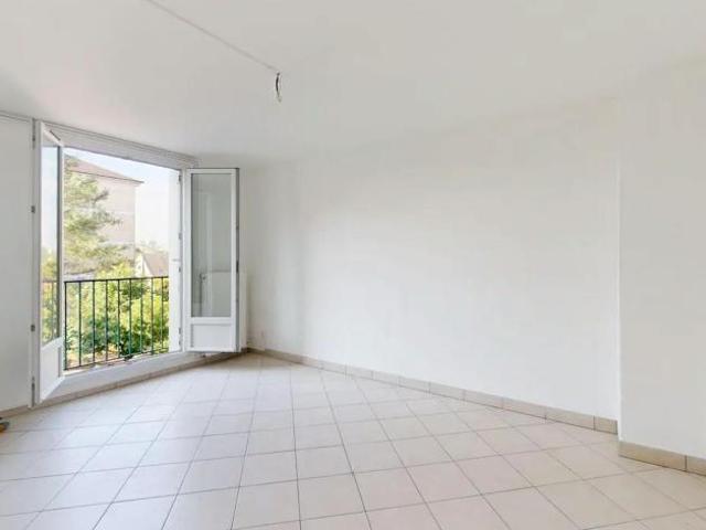3 chambres, Fleury Fleury 45400 103595108