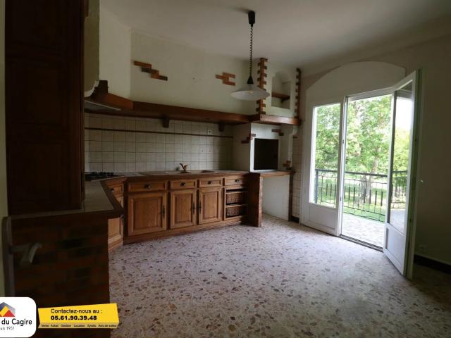3 CHAMBRES GRAND GARAGE GRAND TERRAIN