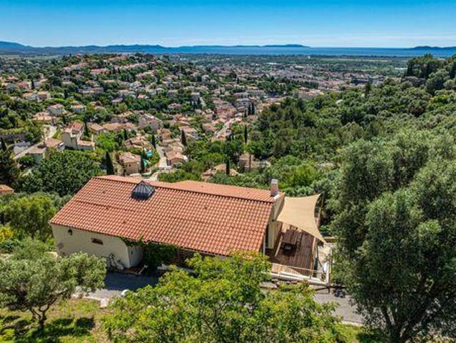 3 chambres, Hyères Provence 83400 102473966