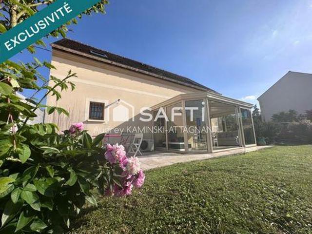 3 chambres, Henonville Picardie 60119 102590792