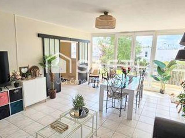 3 chambres, La Roche Pays de la Loire 85000 103598401