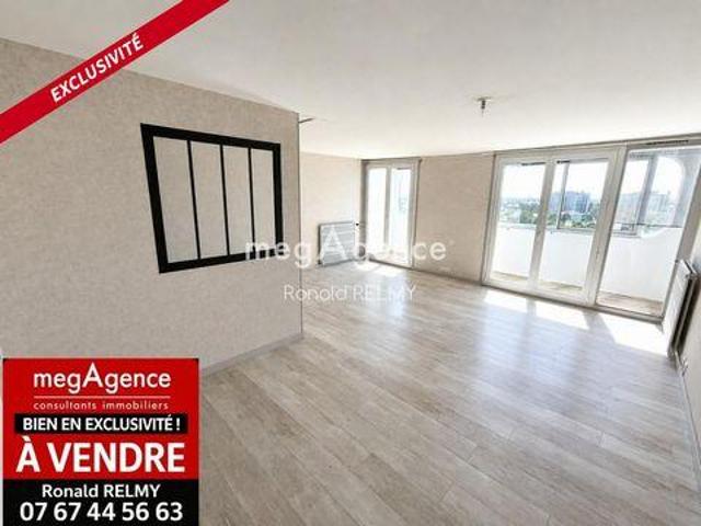 3 chambres, La Roche Pays de la Loire 85000 103743687