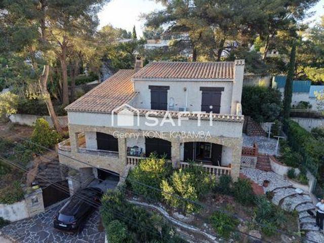 3 chambres, La Seyne Provence 83500 102440063