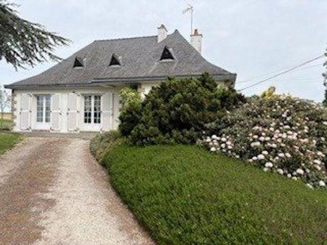 3 chambres, Launay Pays de la Loire 53410 102023506