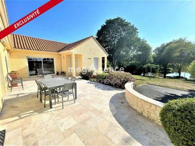 3 chambres, Les Landes Pays de la Loire 85130 103571941