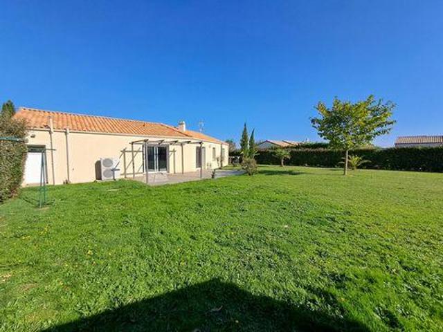 3 chambres, Petosse Pays de la Loire 85570 100783610
