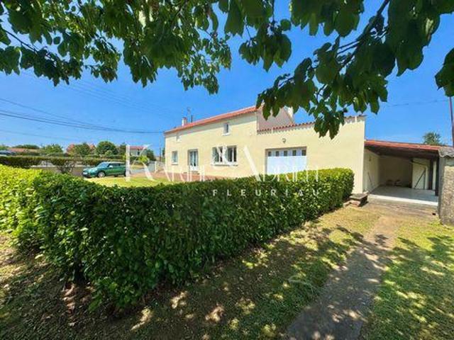 3 chambres, Pouille Pays de la Loire 85570 103383346