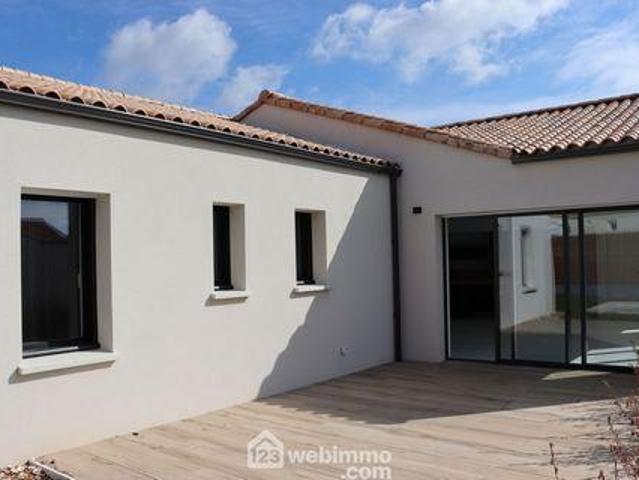 3 chambres, Saint Pays de la Loire 85440 95302914