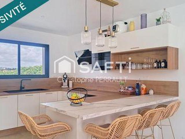 3 chambres, Saint Pays de la Loire 85290 102956905