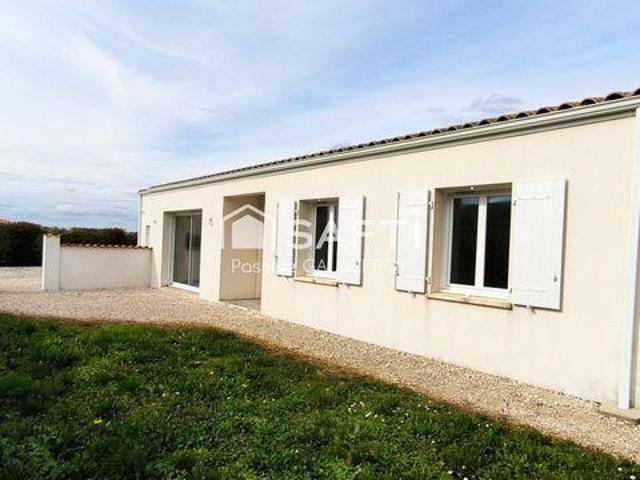 3 chambres, Saint Poitou 17260 LS105170692