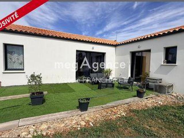 3 chambres, Sainte Pays de la Loire 85400 101741994