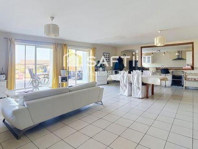 3 chambres, Sauveterre Aquitaine 33540 105363264