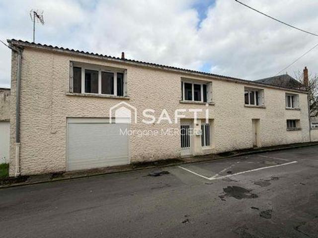 3 chambres, Thouars Poitou 79100 100262042