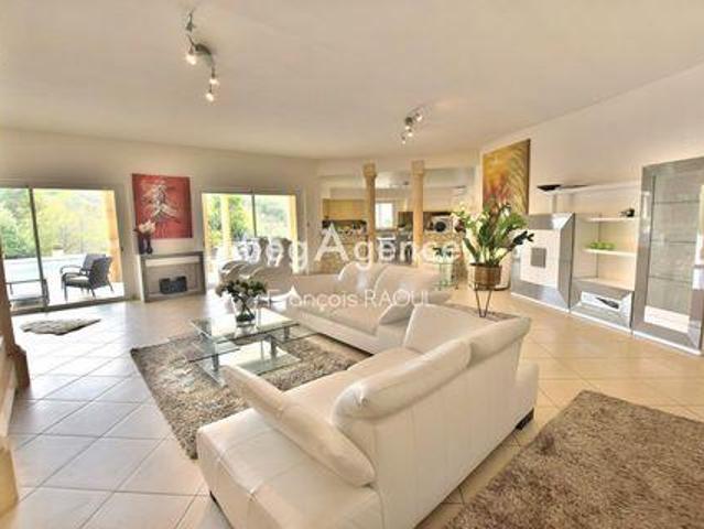 3 chambres, Vezac Aquitaine 24220 LS102919747