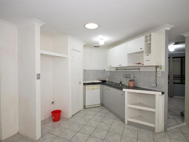 3 Chapman CloseAustralind WA 6233, Australia