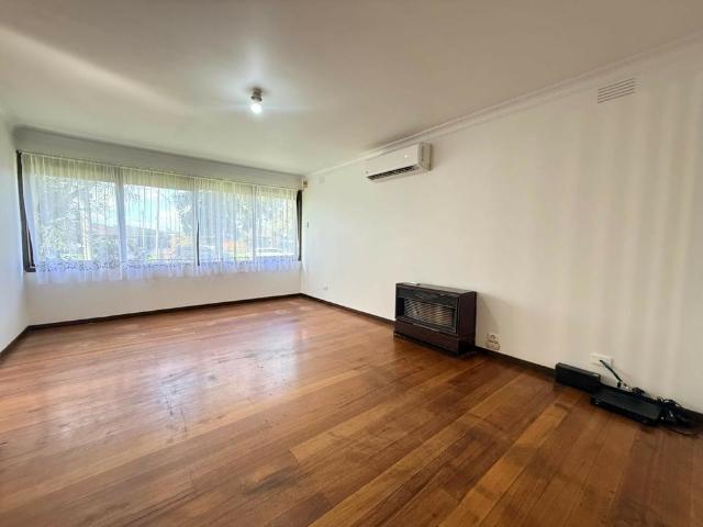3 Charles Street, Pakenham VIC