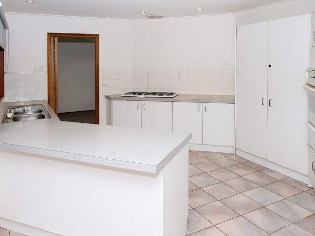 3 Chicquita CloseKeilor Downs VIC 3038, Australia