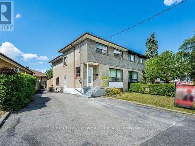 3 Clayhall Crescent, Toronto, ON, M3J 1W5 house for sale | Listing ID W13704 | Royal LePage