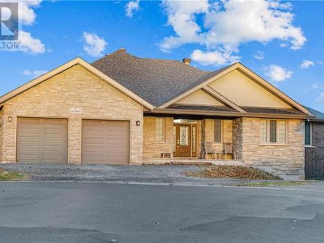 3 Columba Terrace, Sudbury, ON, P3E 0B3 house for sale | Listing ID 2129 | Royal LePage