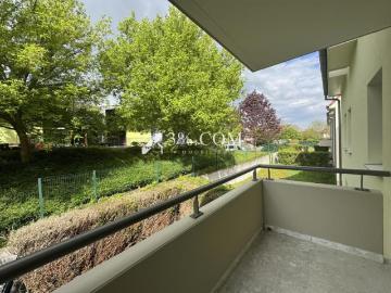 3%.COM Appartement F2 avec terrasse et parking