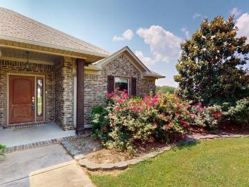 3 Corbin Cove