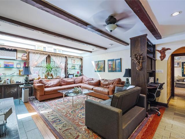3 Crestwood Place