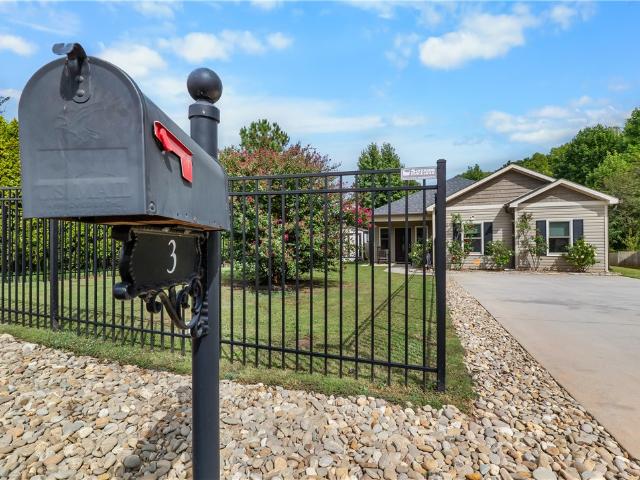 3 Cringle Lane