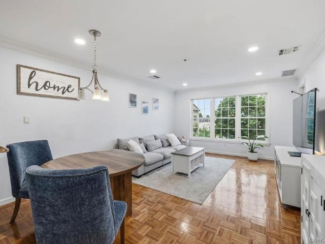 3 Cross Street 310