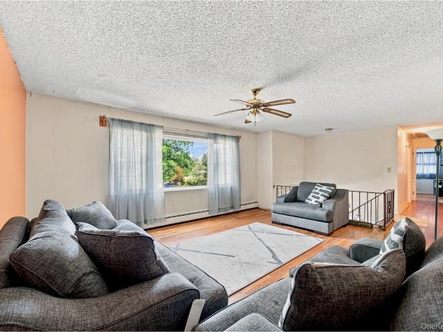 3 Dussenbury Drive