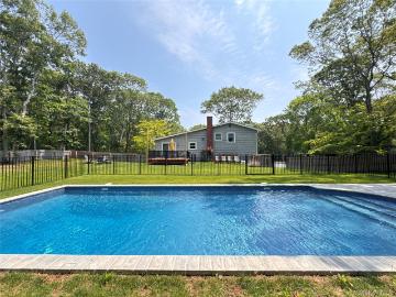 3 Debbie Trail, Hampton Bays, NY 11946 | MLS #851416