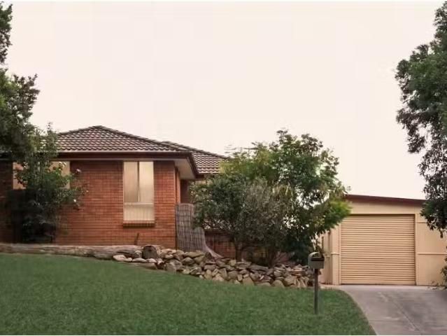 3 Dolomite Place, Eagle Vale House for rent Listed by Hayley.