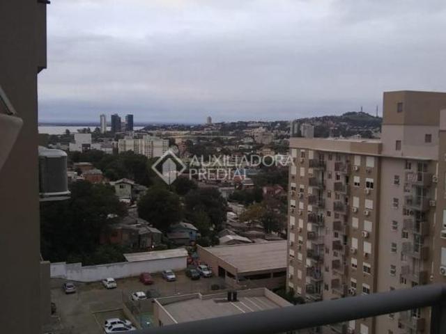 Apartamento com 3 dormitórios, suíte, em andar alto, estar/jantar, sacada e 1 vaga!